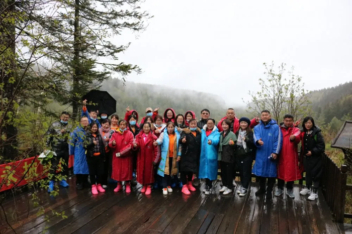 【夢(mèng)想聚團(tuán)隊(duì) 團(tuán)隊(duì)創(chuàng)輝煌】西微雅團(tuán)建活動(dòng)——長(zhǎng)白山之旅(圖16) 【夢(mèng)想聚團(tuán)隊(duì) 團(tuán)隊(duì)創(chuàng)輝煌】西微雅團(tuán)建活動(dòng)——長(zhǎng)白山之旅(圖16)