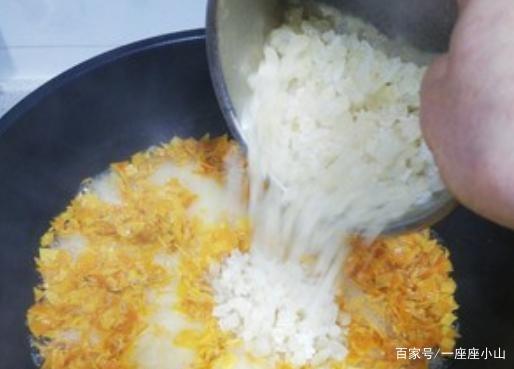 給大家介紹一個(gè)很好吃的橙皮丁的做法(圖8) 給大家介紹一個(gè)很好吃的橙皮丁的做法(圖8)